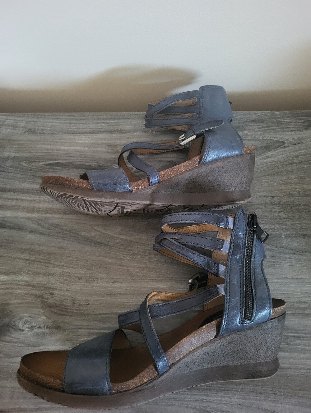 Miz Mooz Shay Strappy Wedge Sandals Navy Leather Size 40 - Picture 5 of 10